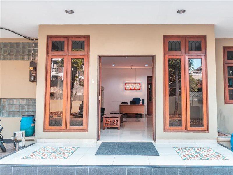 Oyo 1990 Kost Kuningan Executive Boading House Setiabudi Jakarta Ngoại thất bức ảnh