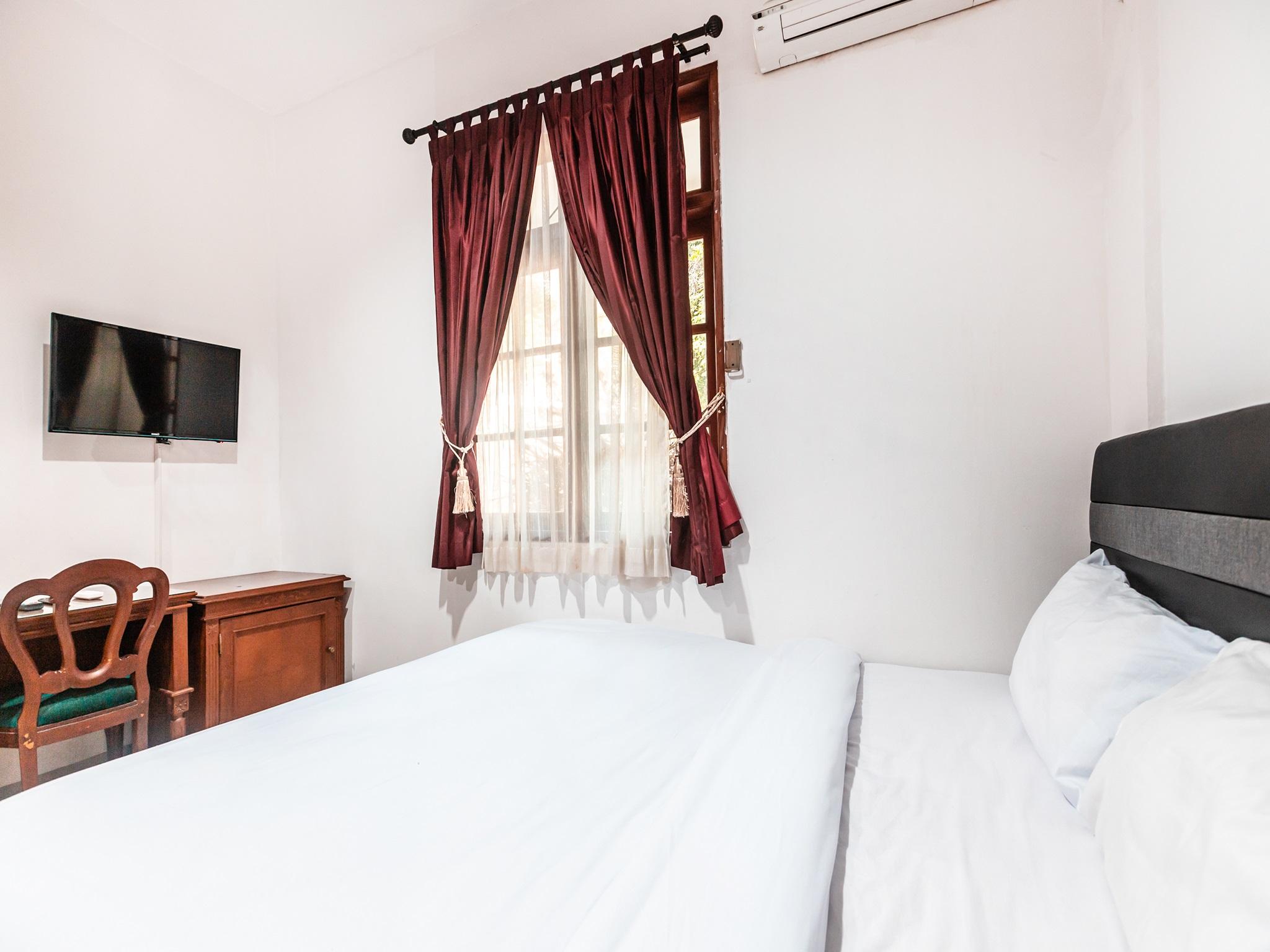 Oyo 1990 Kost Kuningan Executive Boading House Setiabudi Jakarta Ngoại thất bức ảnh